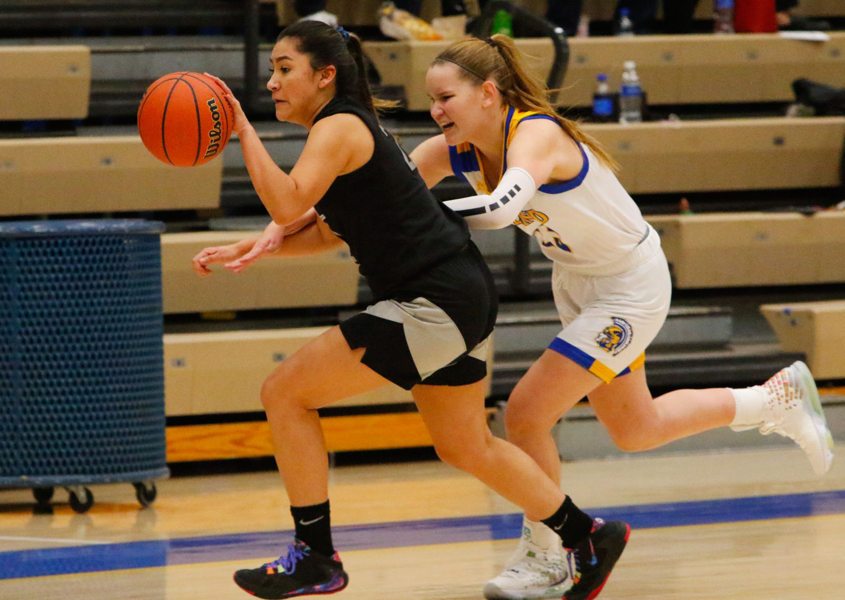 Bishop Noll at Highland girls basketball